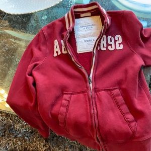 Abercrombie & Fitch Red casual sweatshirt
